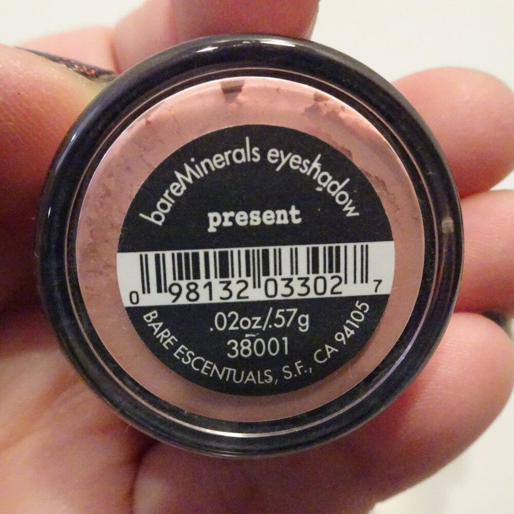 i.d. bareMinerals Eyecolor Loose Powder PRESENT .02 oz .57 g NEW Eyeshadow